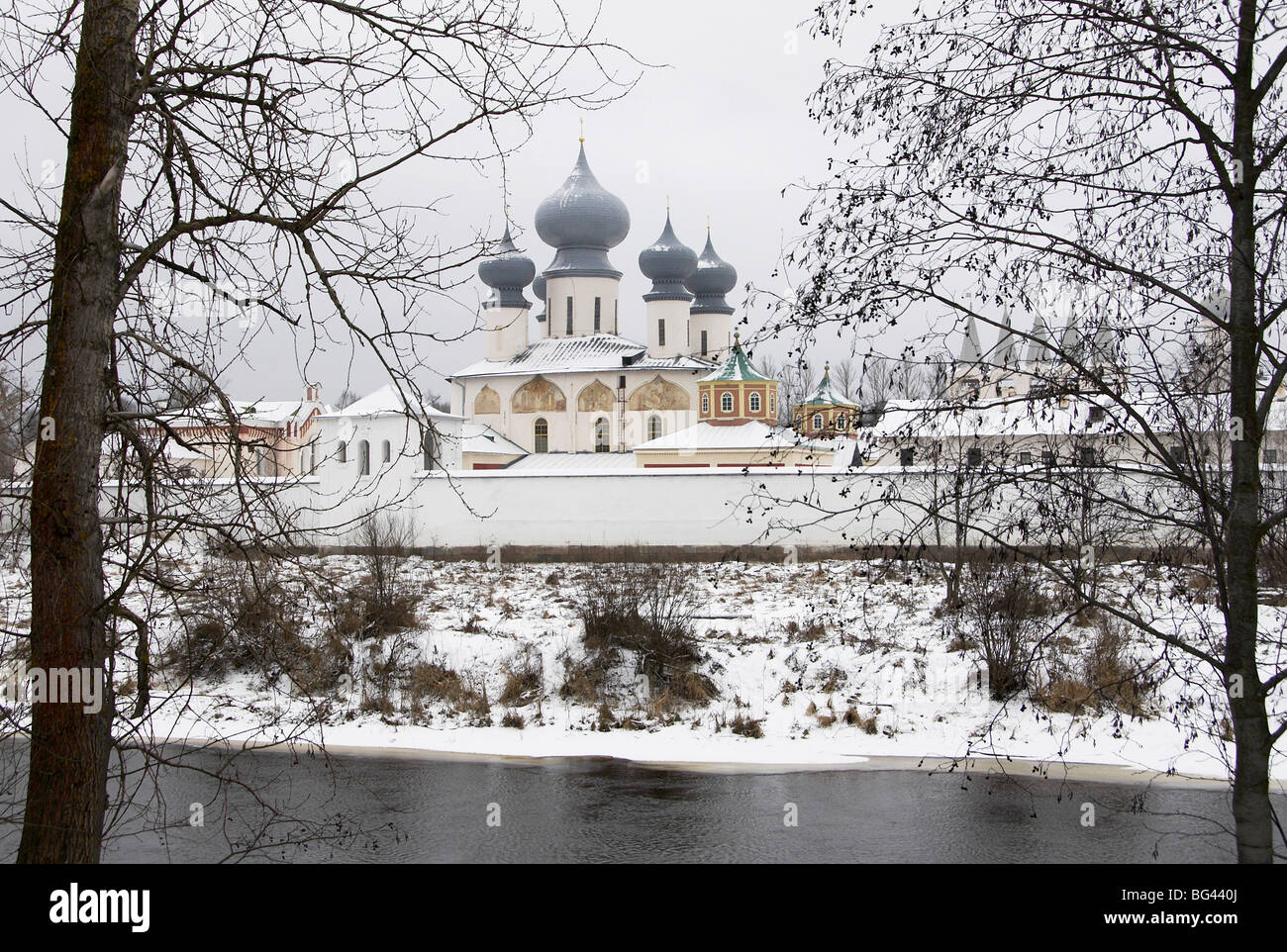 Bogorodichno-Uspenskij Kloster in Tichwin, Gebiet Leningrad, Russland Stockfoto