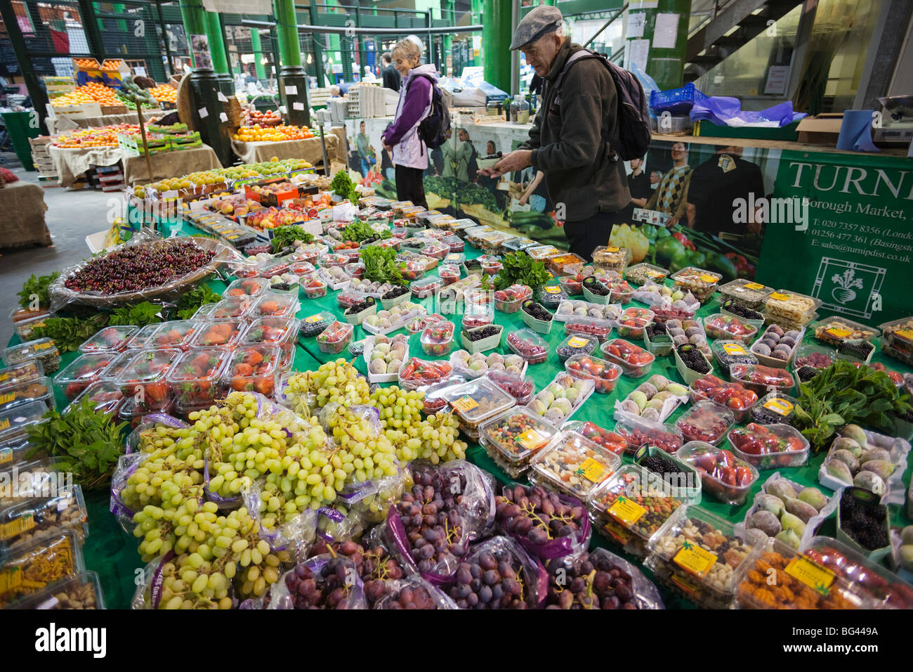 Borough Market, Obst-Stall, Southwark, London, England Stockfoto