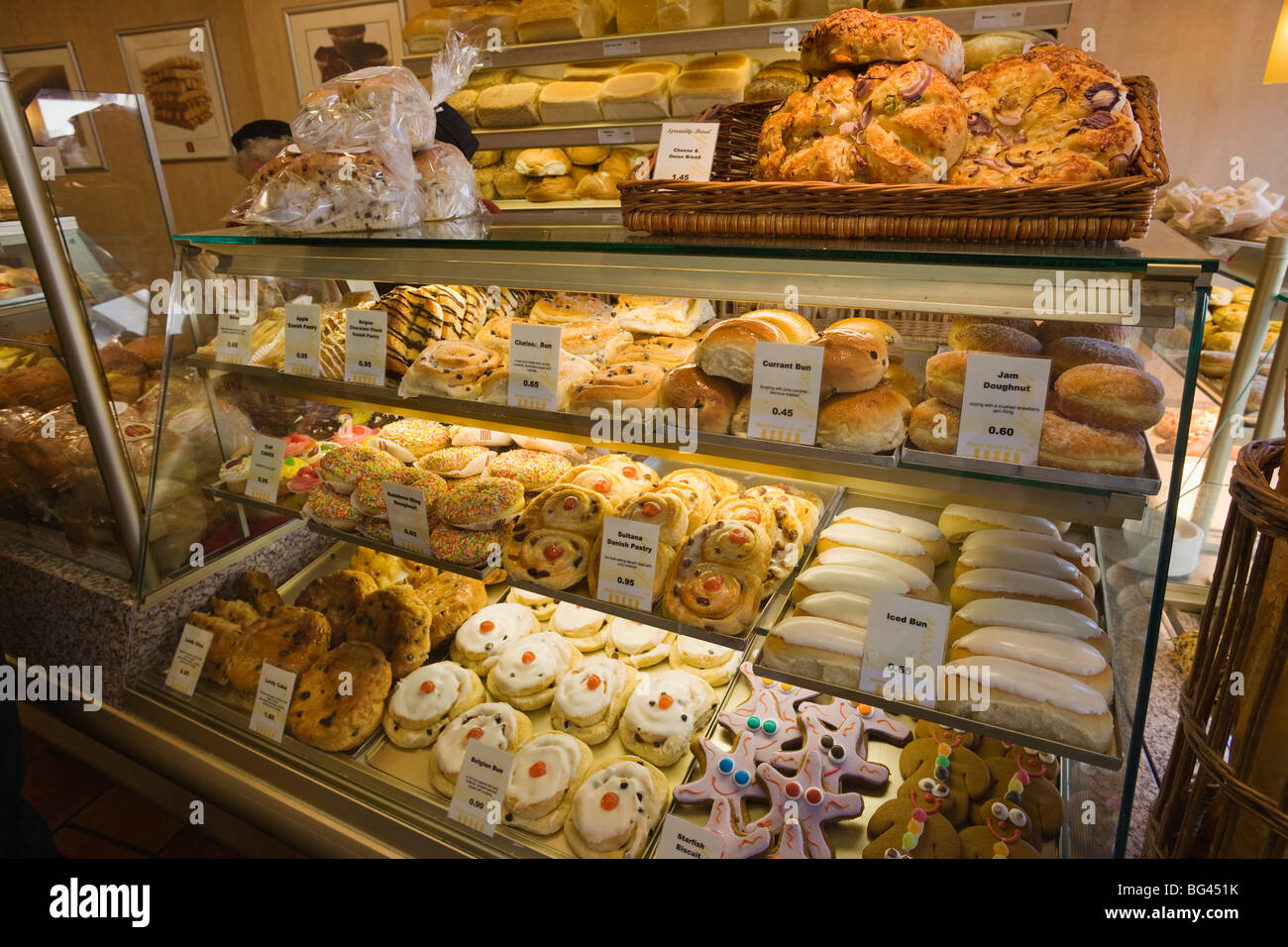 Cake Shop Display, Shaftesbury, Dorset, England Stockfoto