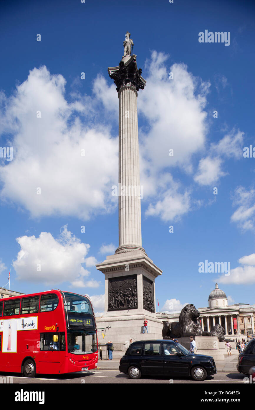England, London, Trafalgar Square, Nelsons Säule Stockfoto