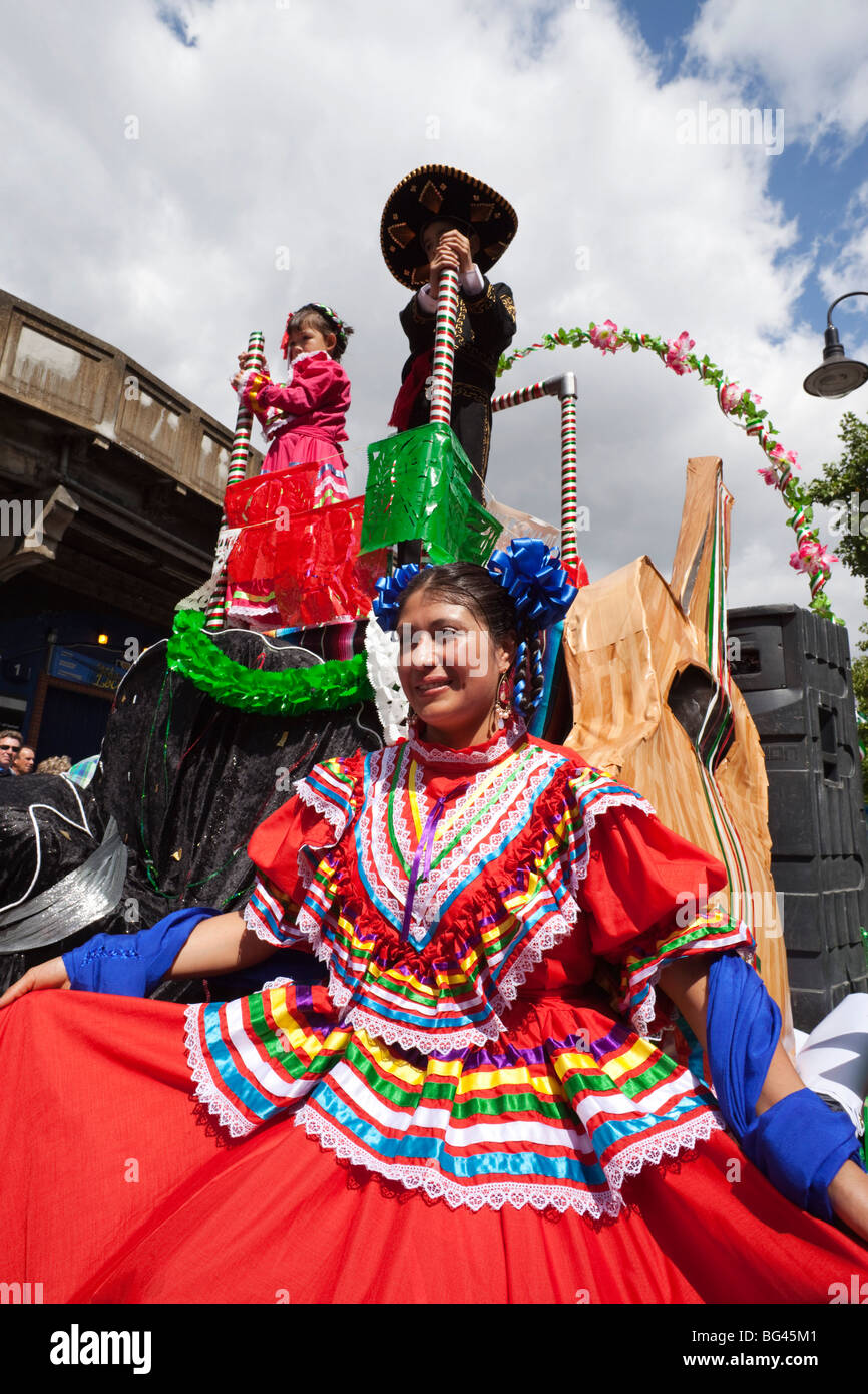 England, London, Southwark, Teilnehmer am Carnaval Del Pueblo Festival (Europas größte Latin Street Festival) Stockfoto