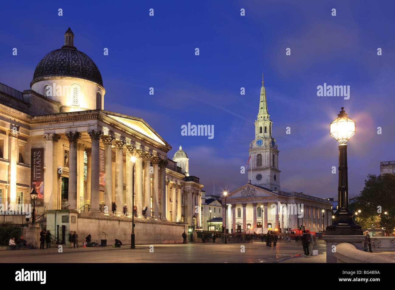 National Gallery bei Dämmerung, Trafalgar Square, London, England, Vereinigtes Königreich, Europa Stockfoto