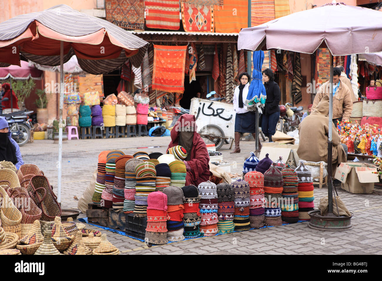Markt-Händler am Hut Stall, Marrakesch, Marokko, Nordafrika, Afrika Stockfoto