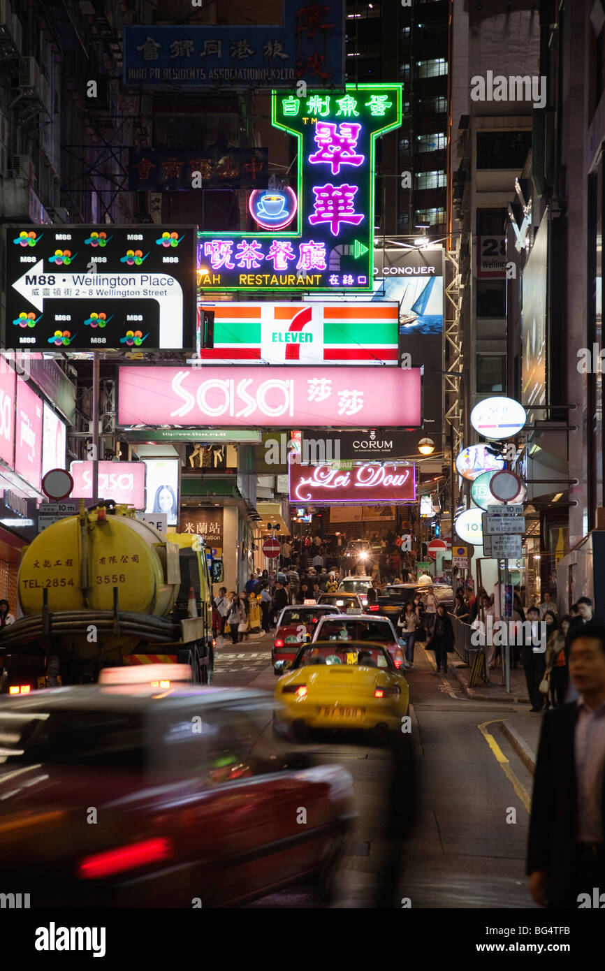 Lan Kwai Fong bei Nacht, Central District, Hong Kong, China Stockfoto