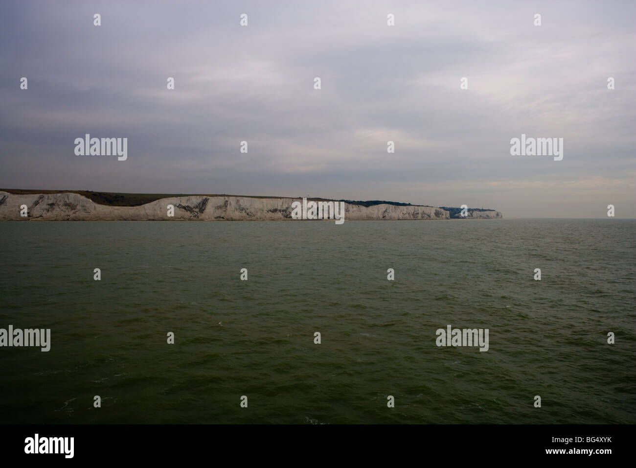 Dover Ärmelkanal Meer ferry Klippe Klippen Wolken Stockfoto