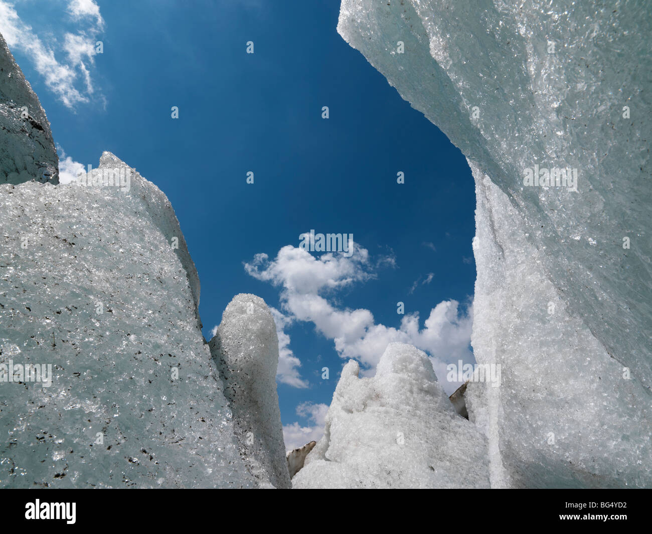 Suisse Schweiz Schweizer Eidgenossenschaft Helvetia Gletschereis Gletscherspalten Landschaft Alpen Alpes Berg Wasser Natur Stockfoto