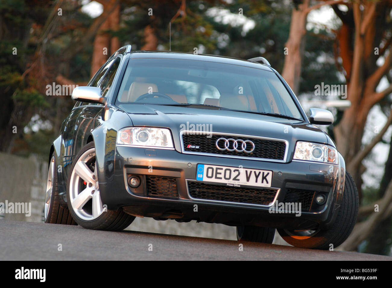 2002 Audi RS6 alle Straße Estate wagon Twin Turbo 4,2 Liter mit UK Platten Stockfoto