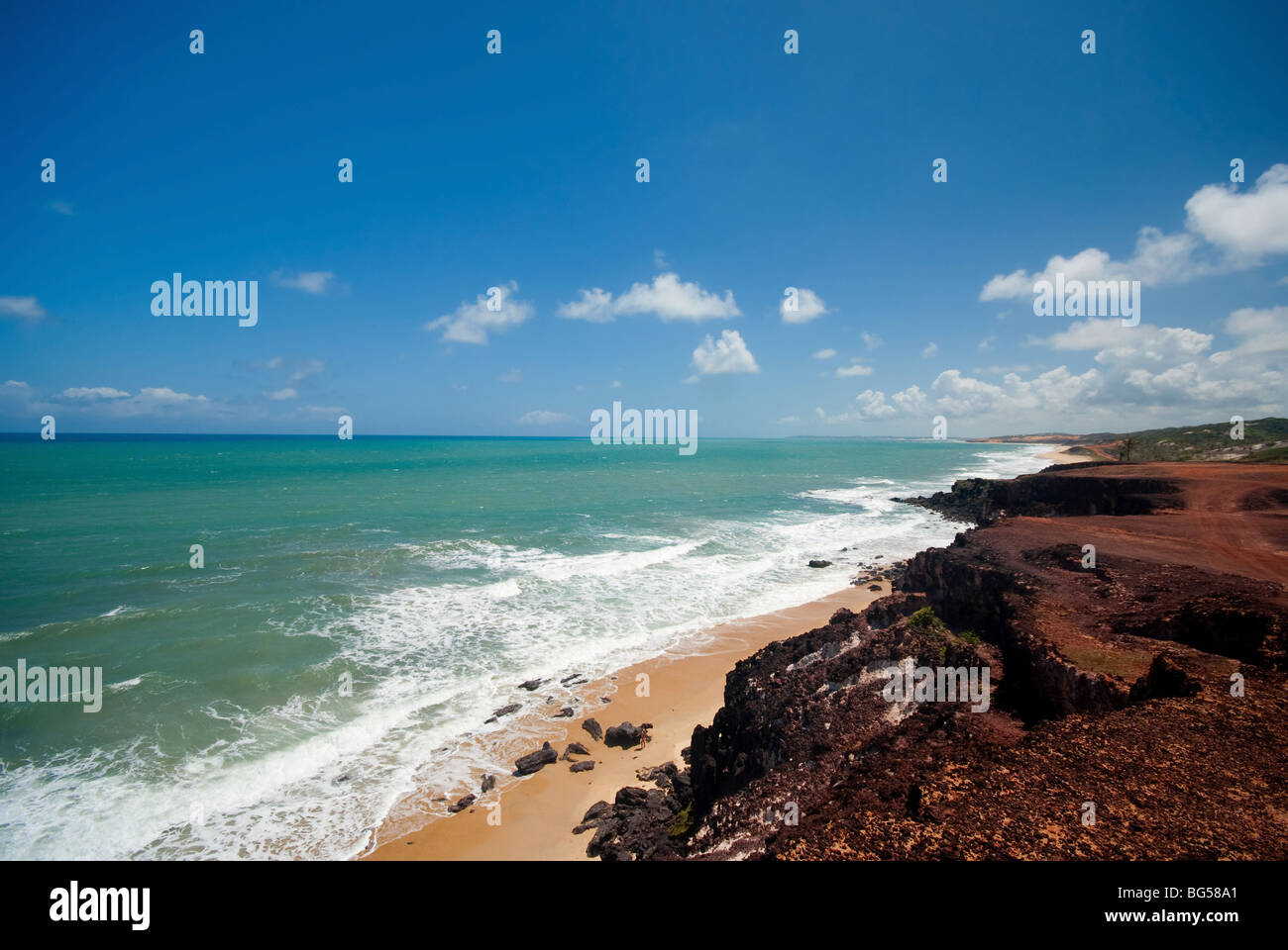 Klippen und Strand von Praia Das Minas in der Nähe von Pipa Brasilien Stockfoto