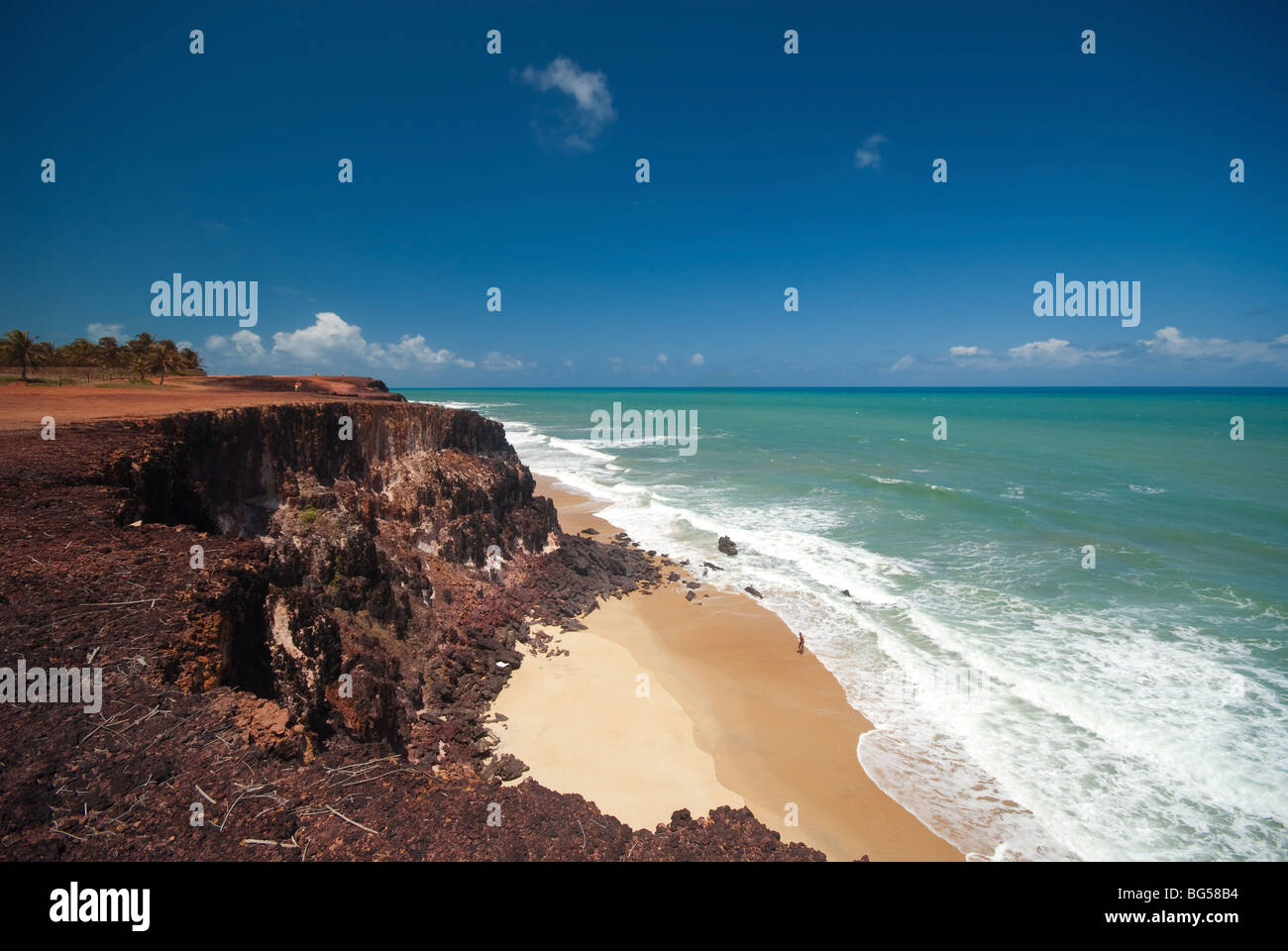 Klippen und Strand von Praia Das Minas in der Nähe von Pipa Brasilien Stockfoto