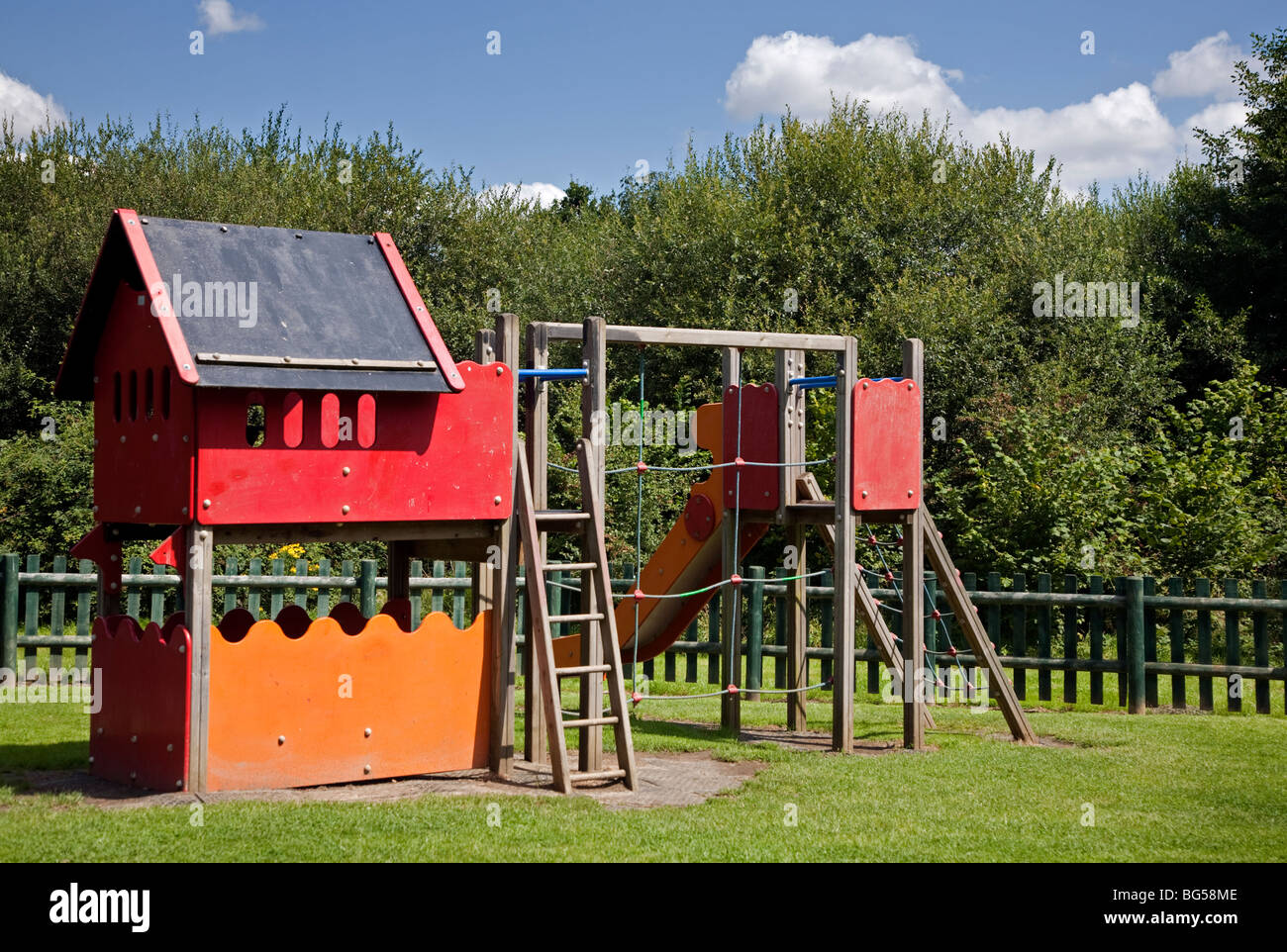 Kinderspielplatz, Southampton, Hampshire, England Stockfoto