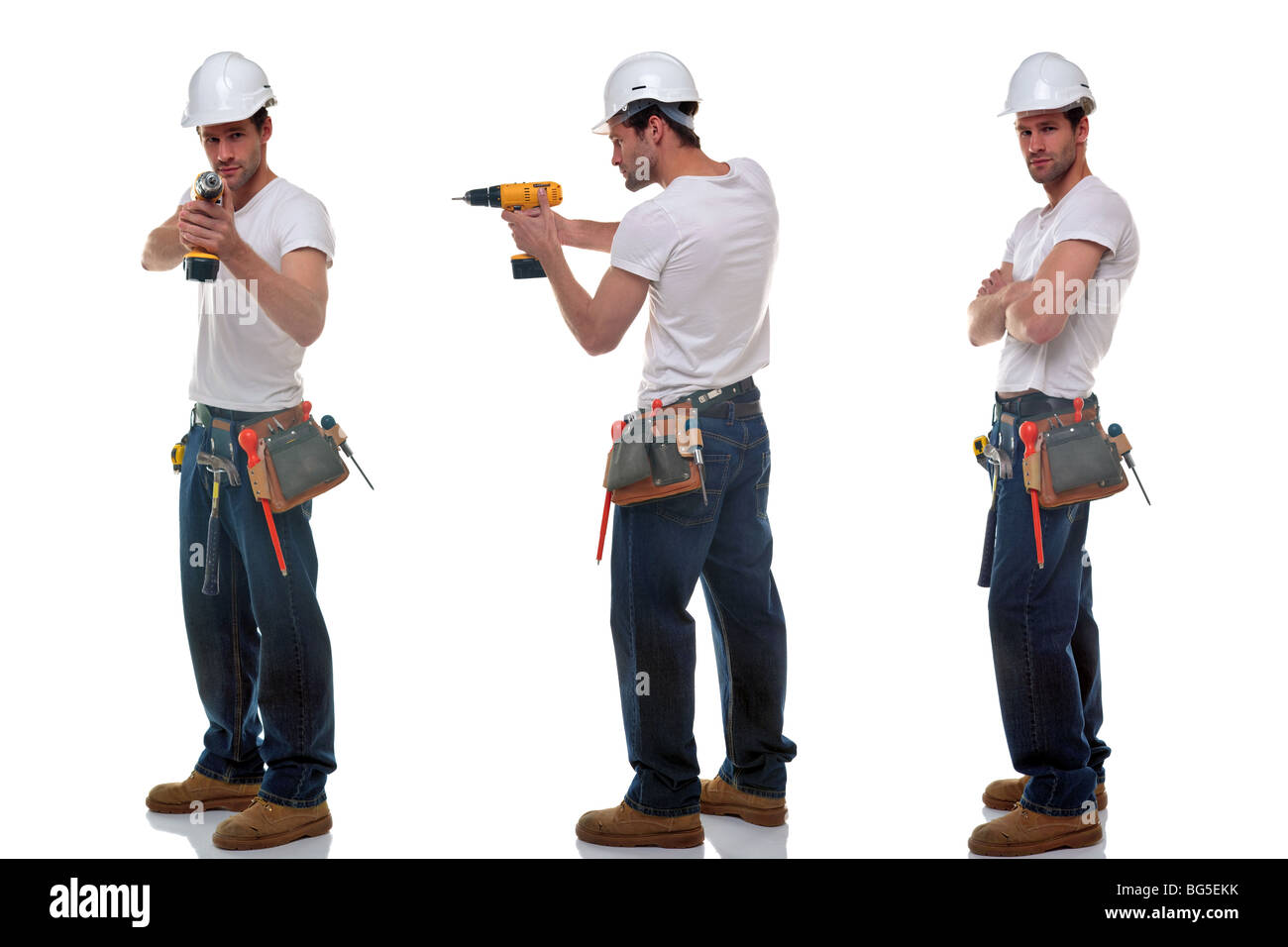 Drei Schüsse eines Erbauers in verschiedenen Posen, einen Hut Werkzeug Gürtel und Sicherheit, isoliert auf einem weißen Hintergrund. Stockfoto
