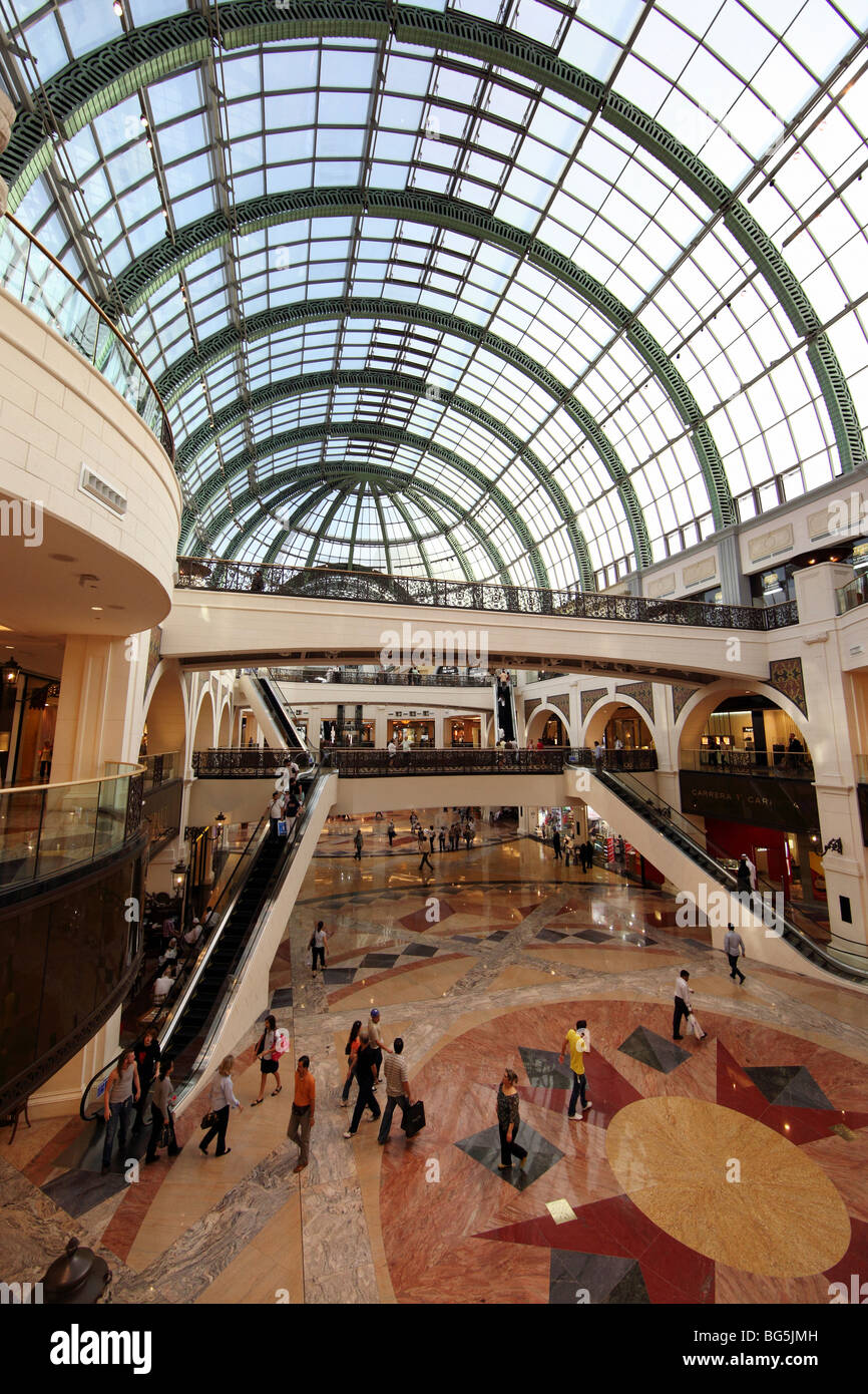 Das Innere der Mall of the Emirates, Dubai, Vereinigte Arabische Emirate Stockfoto