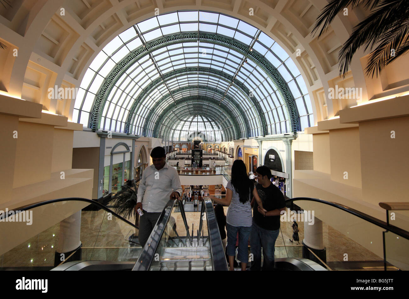 Das Innere der Mall of the Emirates, Dubai, Vereinigte Arabische Emirate Stockfoto