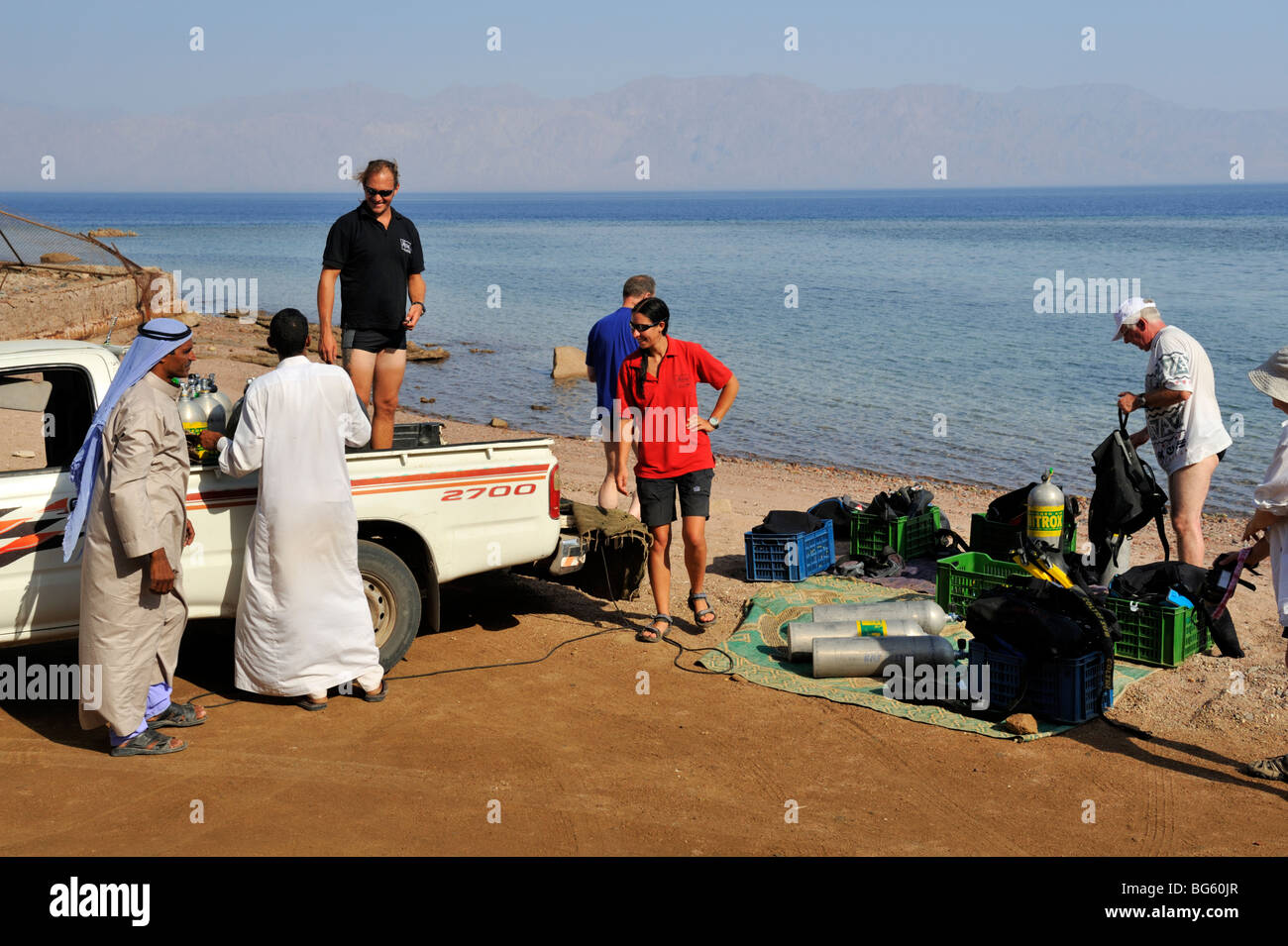 Taucher auf Expedition organisiert für ein Ufer Tauchen Ras Abu Ghalum Nationalpark, Sinai, "Red Sea", Ägypten Stockfoto