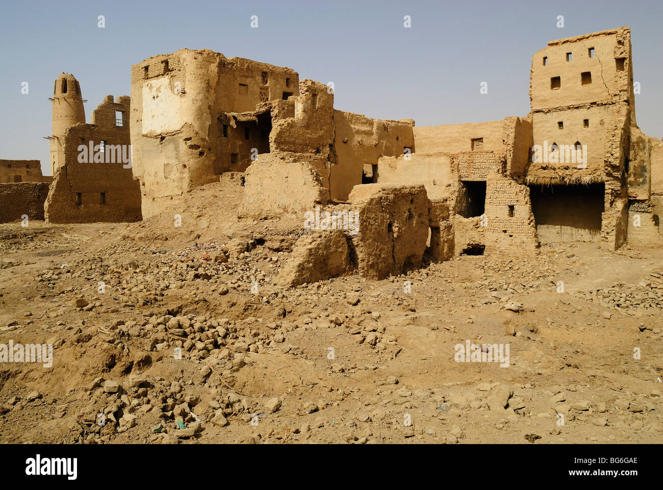 Alte zerstört Häuser in der Stadt Al Qasr in der Oase Dakhla, westlich von Ägypten Stockfoto