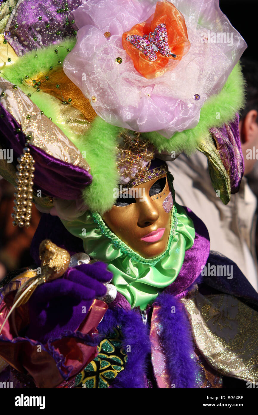 Venezianischen Frau trägt eine Maske und Kostüm in Venedig Karneval 2009 Stockfoto