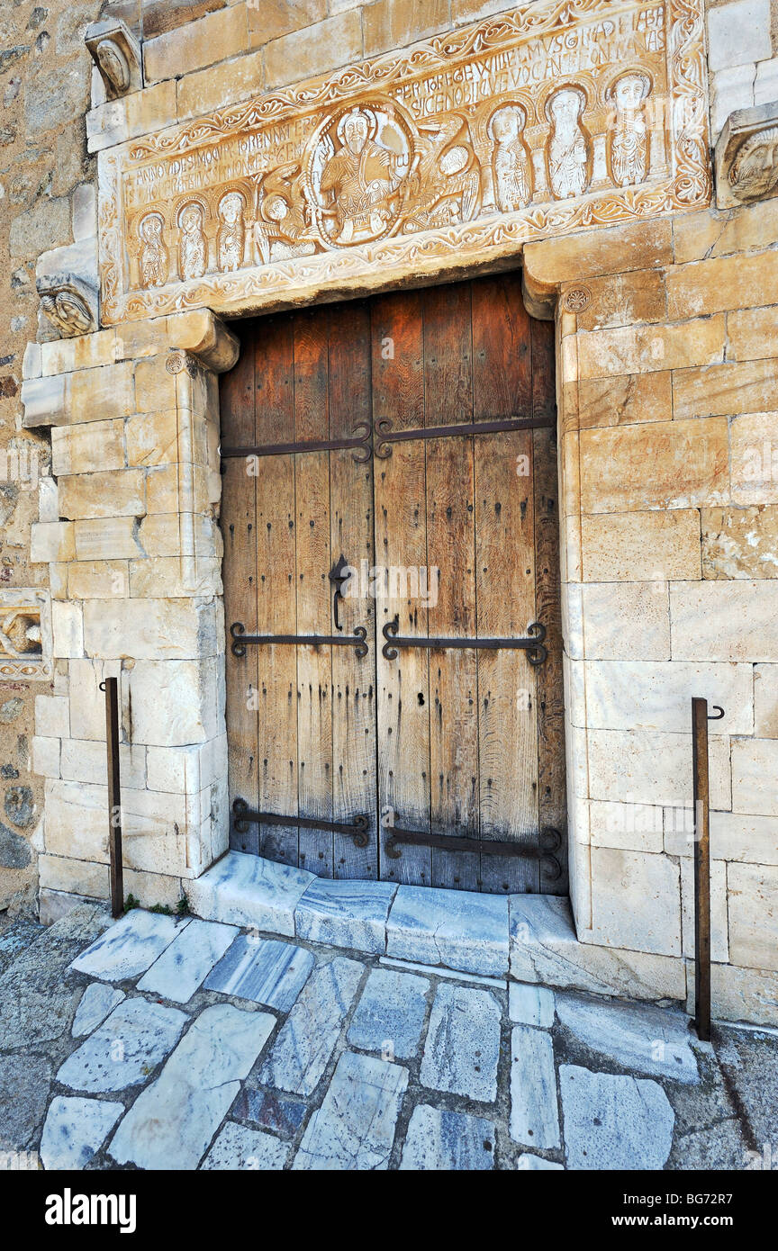 Die Abtei Saint Genis des Fontaines, Pyrenäen Orientales, Frankreich. Stockfoto