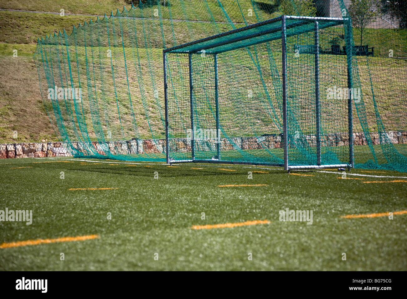 Kunstrasen-Fußballplatz Stockfoto