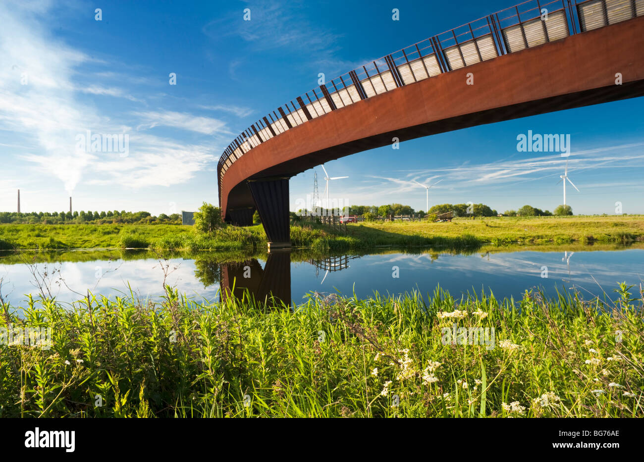 Shanks Millennium-Brücke über den Fluss Nene, östlich von Peterborough, Cambridgeshire, England Stockfoto