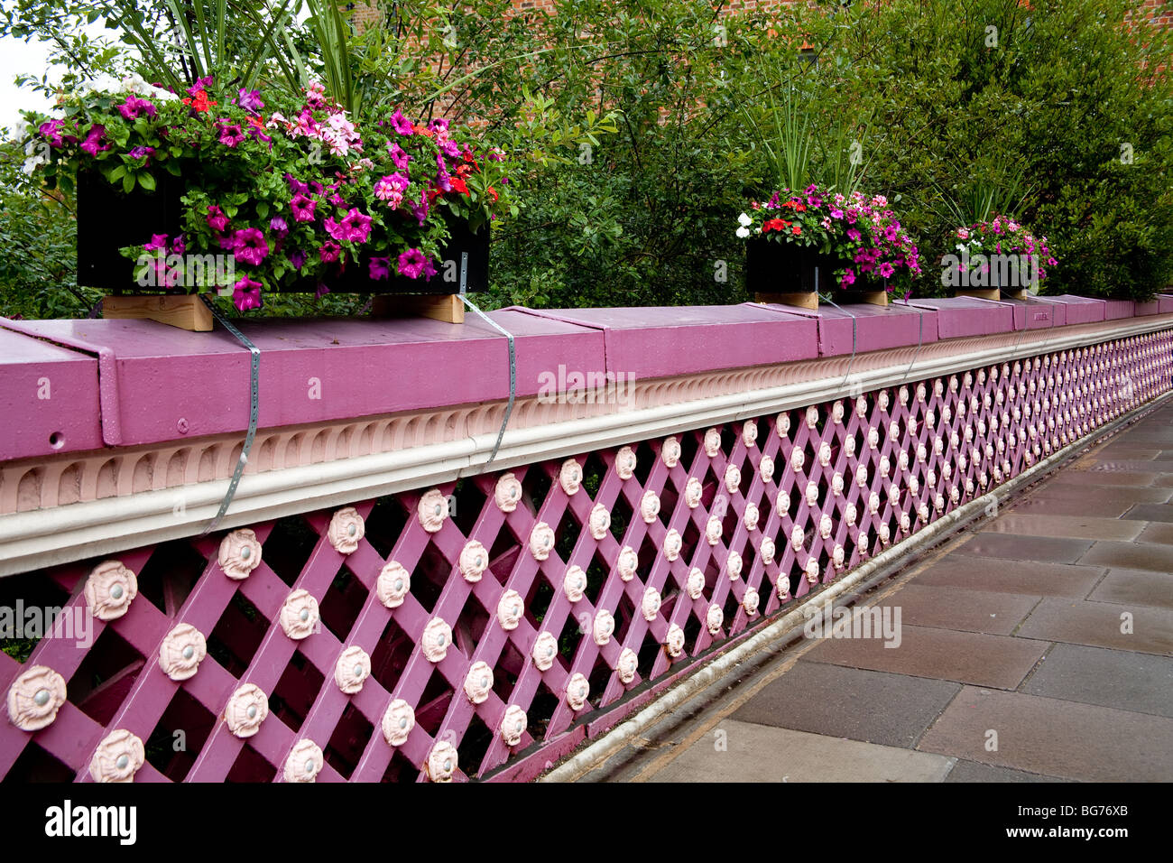 Dekorative Brücke in Eton High Street, Berkshire, England Stockfoto