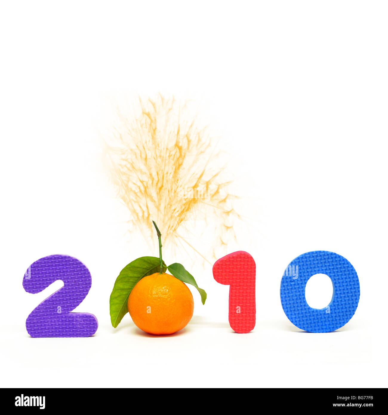 das Jahr 2010 mit Zahlen und eine explodierende saftige Orange gemacht. Stockfoto