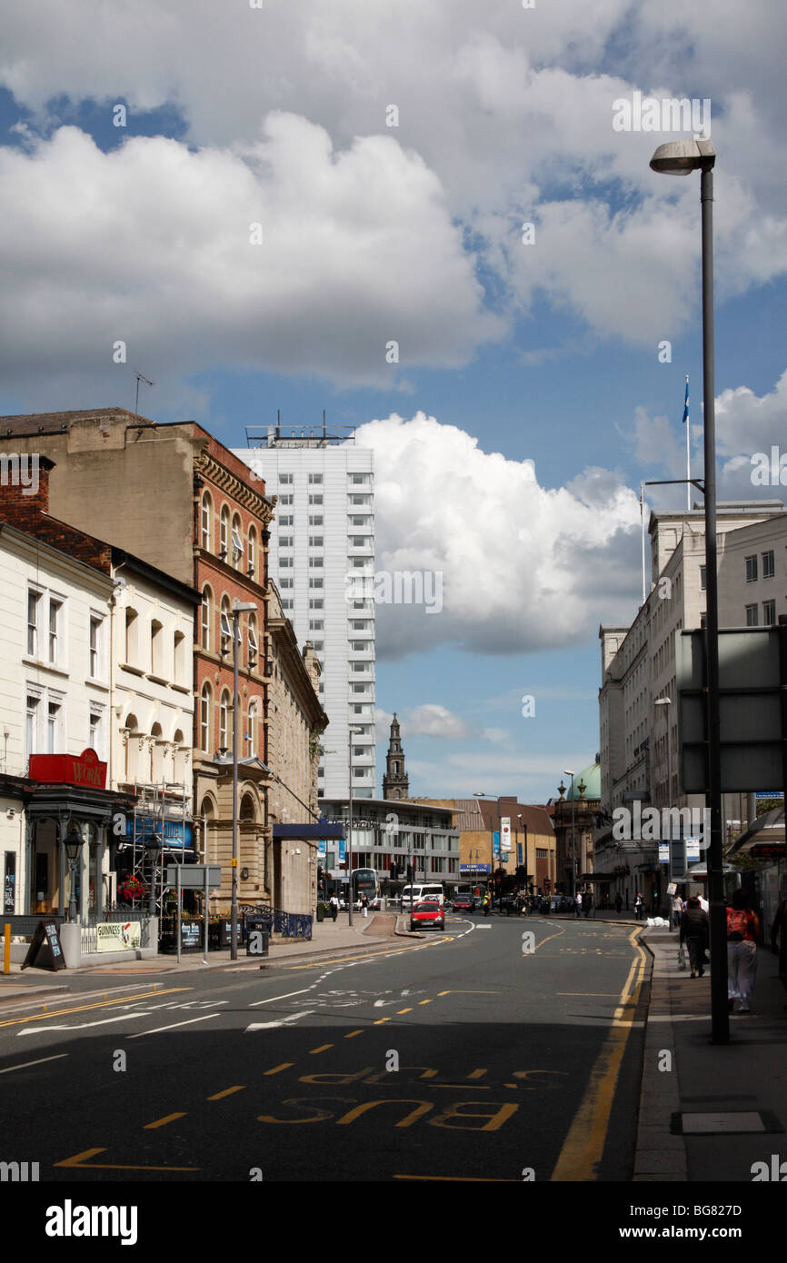 Straßenszene in das Stadtzentrum von Leeds, West Yorkshire Stockfoto