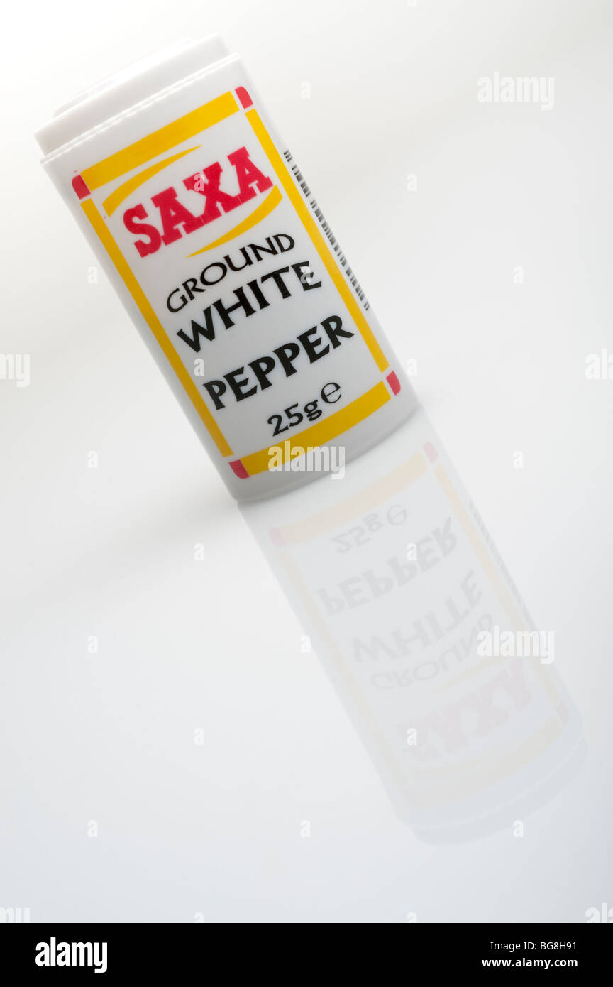 Kleine Shaker Container von Saxa gemahlener weißer Pfeffer Stockfoto