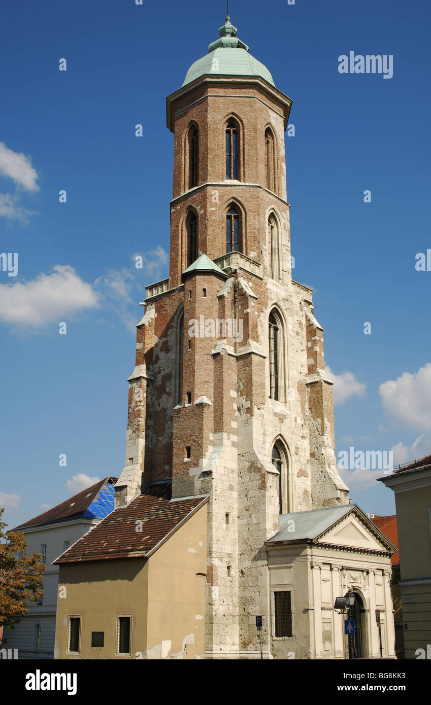 Ungarn. BUDAPEST. Kirche nach den erlittenen Schäden während des zweiten Weltkriegs wiederhergestellt. Buddha. Stockfoto