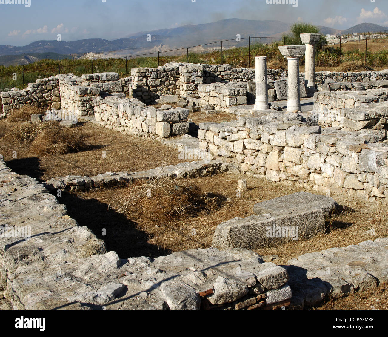 Frühe christliche Kunst. Reste der Basilika. IV-V Jahrhundert Ruinen A.D. Byllis. Republik von Albanien. Stockfoto