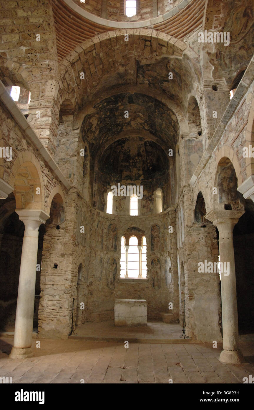 BYZANTINISCHE KUNST. Hodegetria-Kirche oder Aphendiko. Aus dem Jahre 1310. Innenansicht. Das Mittelschiff. Mystras. Provinz von Lakonia Stockfoto