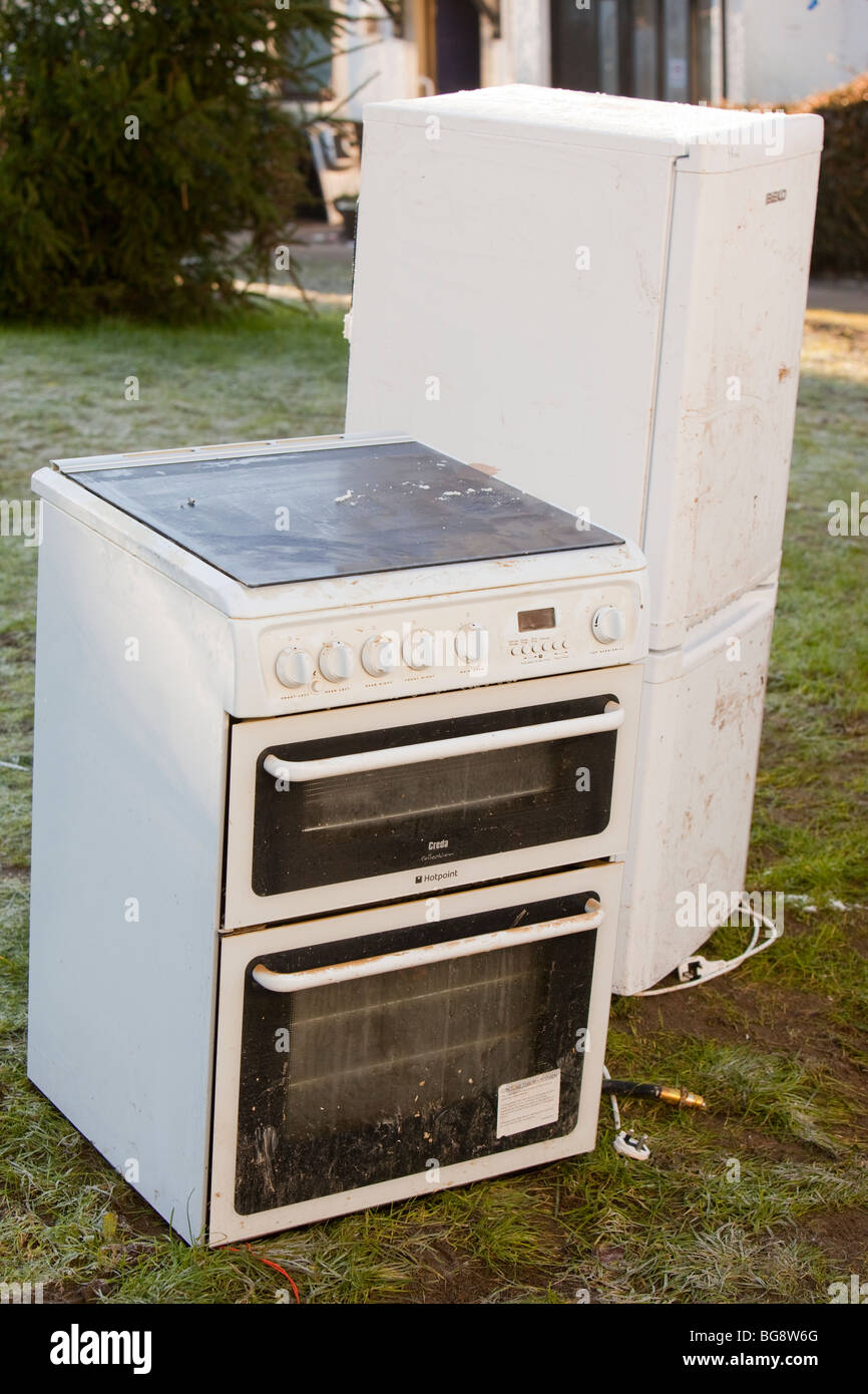 Weiße Ware aus einer Flut beschädigte Haus in Cockermouth Stockfoto
