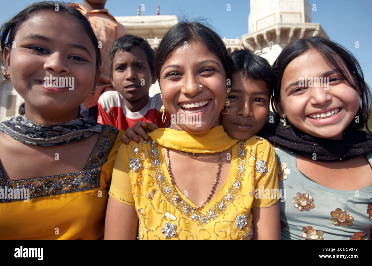 Indischen Jugendlichen Taj Mahal Agra Indien Asien Stockfoto