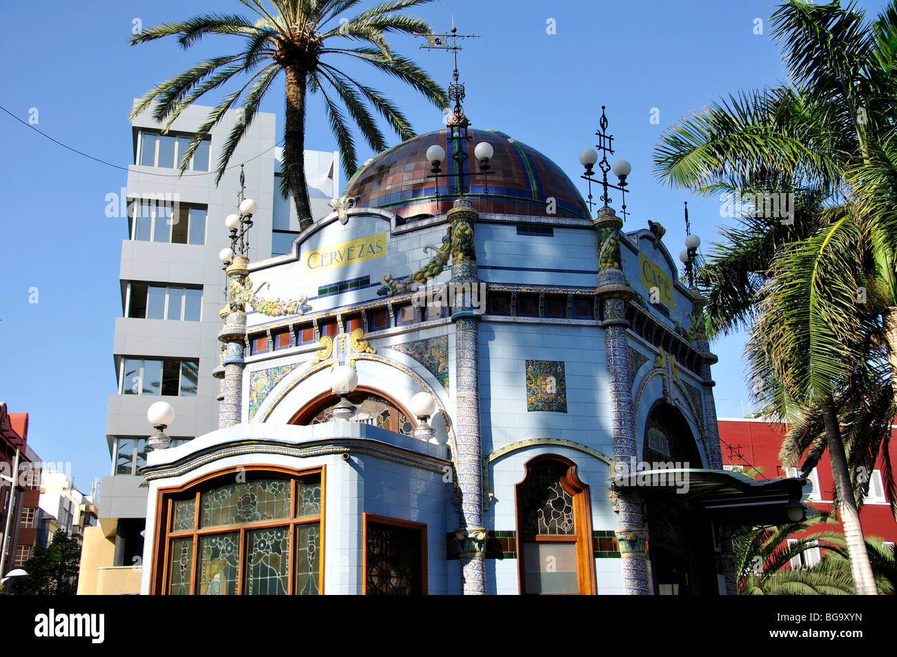 Modernismo Cafe Kiosk, Parque San Telmo, Las Palmas de Canaria, Gemeinde Las Palmas, Gran Canaria, Kanarische Inseln, Spanien Stockfoto Modernismo Cafe Kiosk, Parque San Telmo, Las Palmas de Canaria, Gemeinde Las Palmas, Gran Canaria, Kanarische Inseln, Spanien Stockfoto