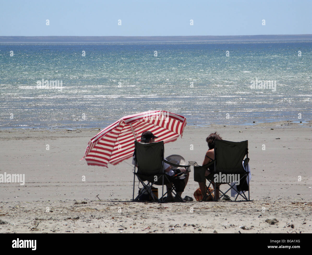 am Strand in Puerto Madryn, Ebbe, entspannen Sie am Strand Stockfoto