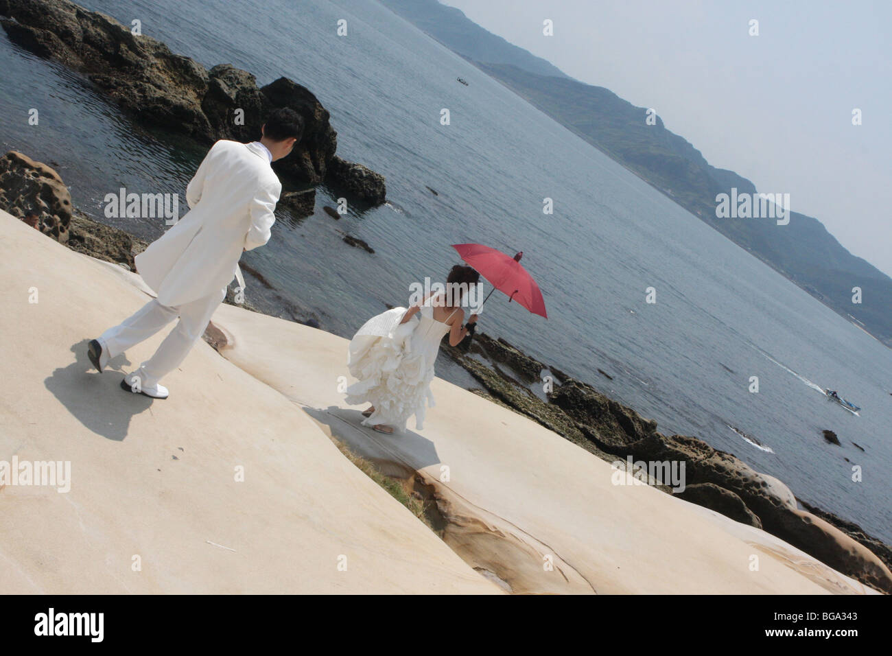 taiwanesische Hochzeitsfotos auf Yeliu Landschaft Stockfoto