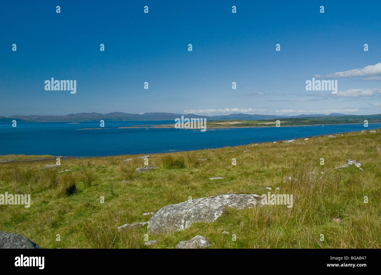 Loch Sween Argyll & Bute mit Blick auf die Isle of Jura Scotland Stockfoto