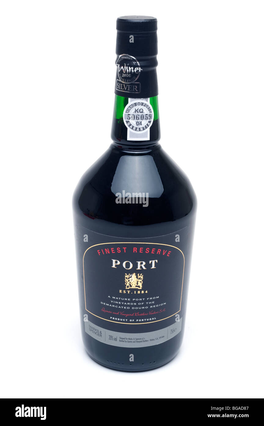 75 C Flasche "Marks and Spencer" Finest Reserve Port Stockfoto