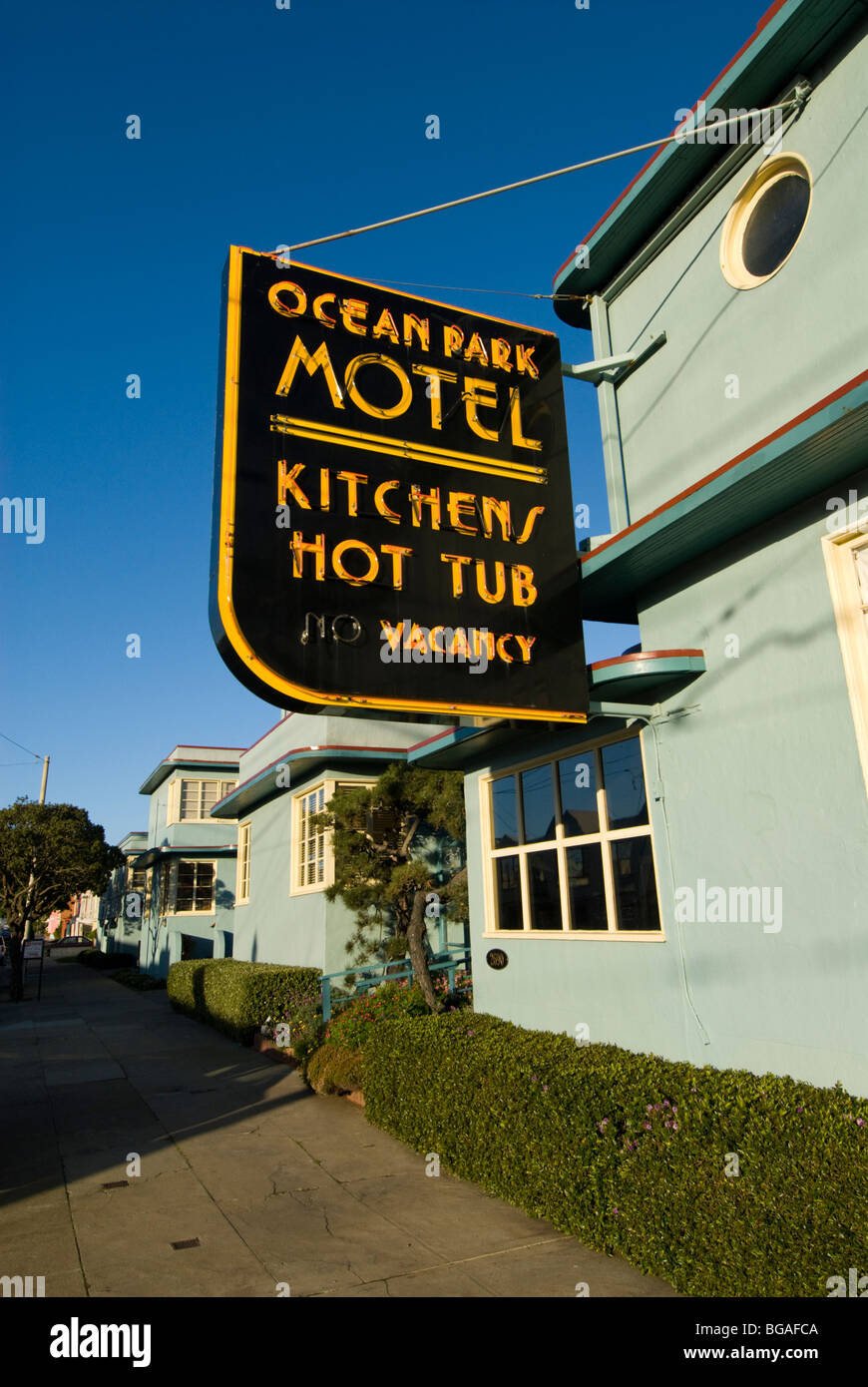 Kalifornien: San Francisco. Art-Deco-Ocean Park Motel in der Nähe von Ocean Beach. Foto Copyright Lee Foster. Foto-Nr.: 25-casanf76350 Stockfoto