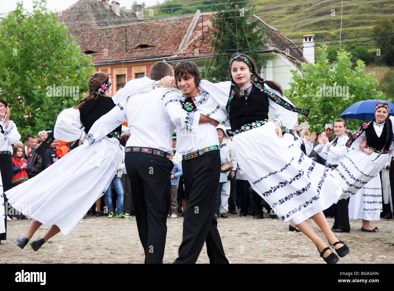 Rumänien, Volkstänzer in Trachten Stockfoto