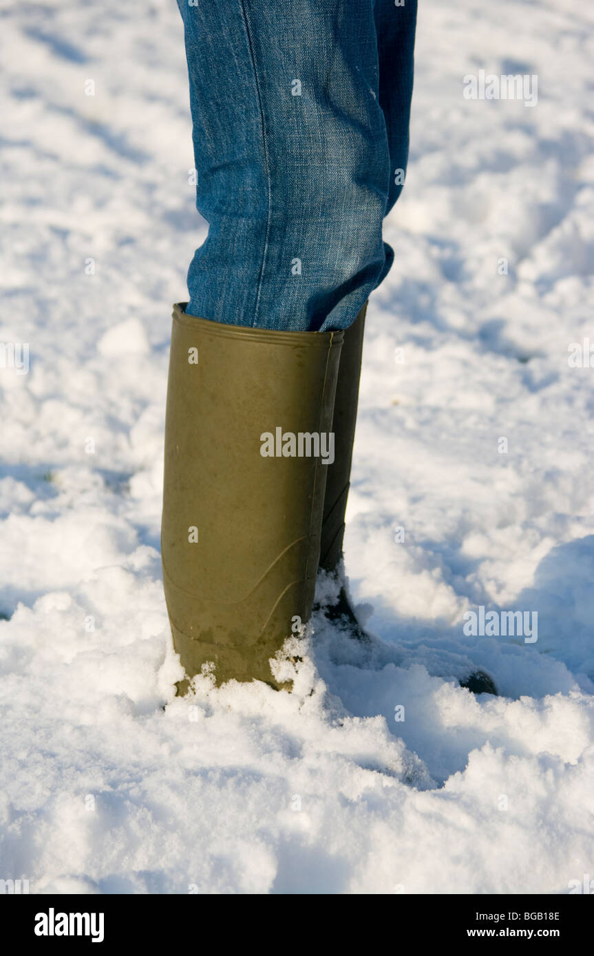 Gummistiefel im Schnee Stockfotografie - Alamy