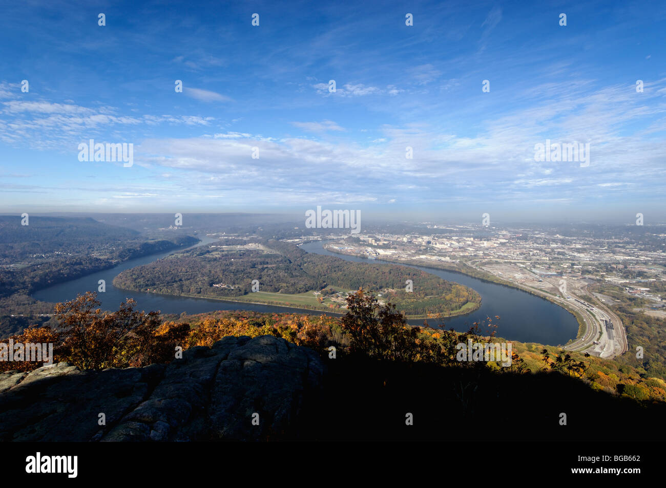 Ansicht der Mokassin Biegung in Tennesse River und die Stadt Chattanooga Tennessee von Lookout Mountain Stockfoto