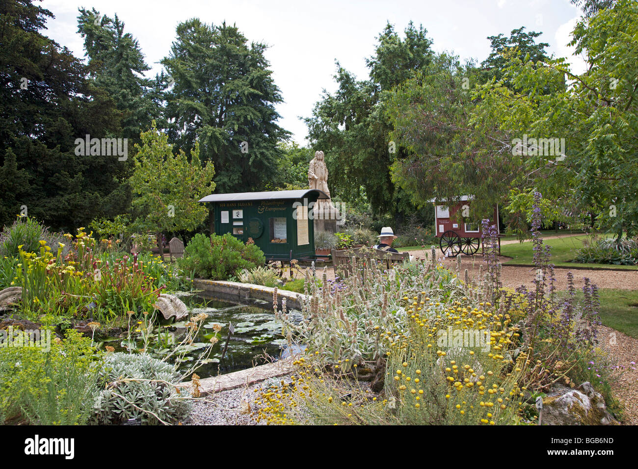 Europas älteste vom Menschen geschaffenen Steingarten an der Chelsea Physic Garden, Kensington, London, England Stockfoto