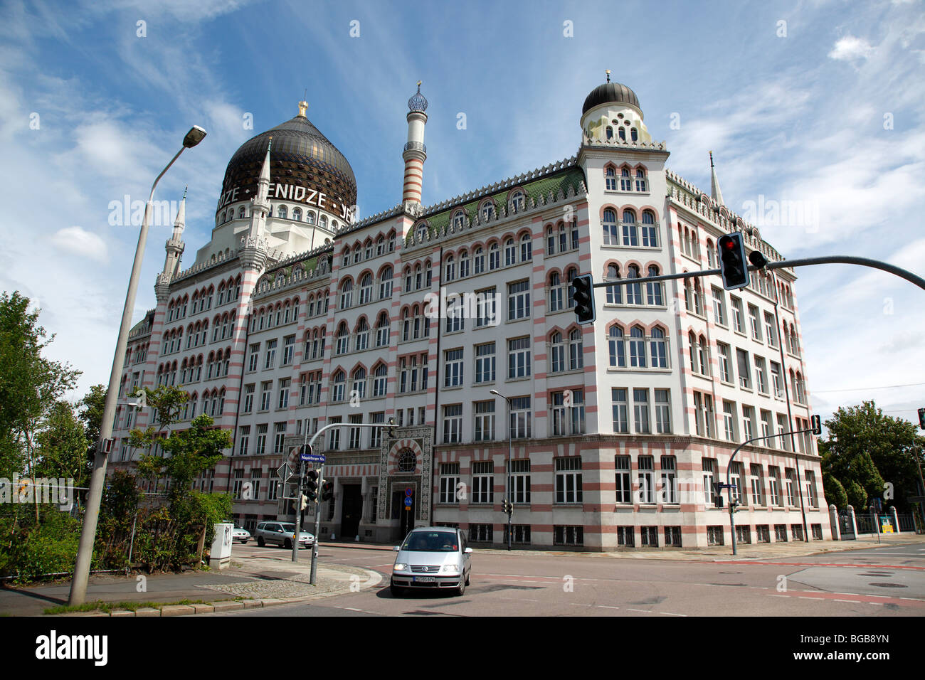 Deutschland, Sachsen, Dresden, Yenidze Tabakfabrik, der ehemaligen Tabakfabrik, die aussehen wie eine arabische Moschee. Stockfoto