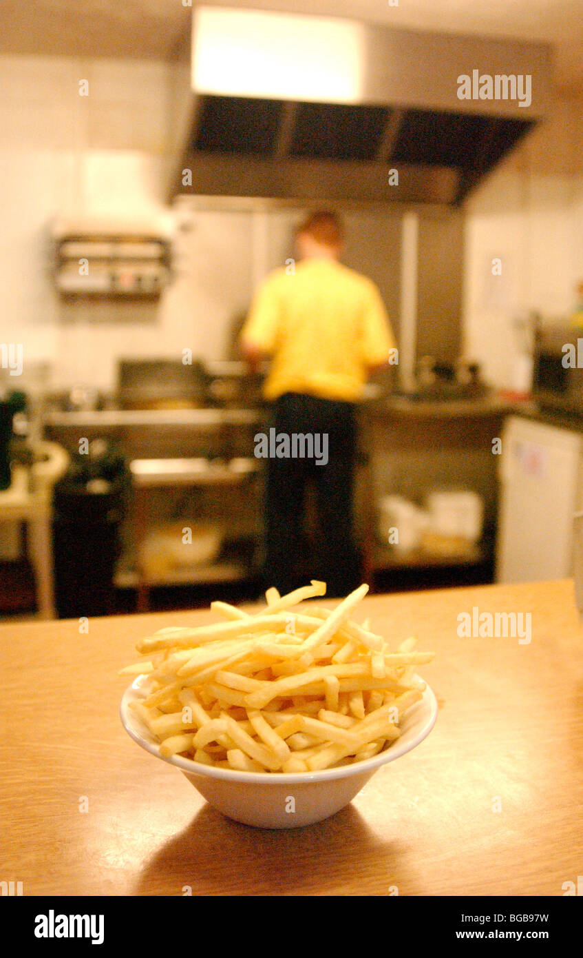 Foto von Chips Fastfood Fettleibigkeit schlechte Ernährung ungesund Pommes frites Stockfoto