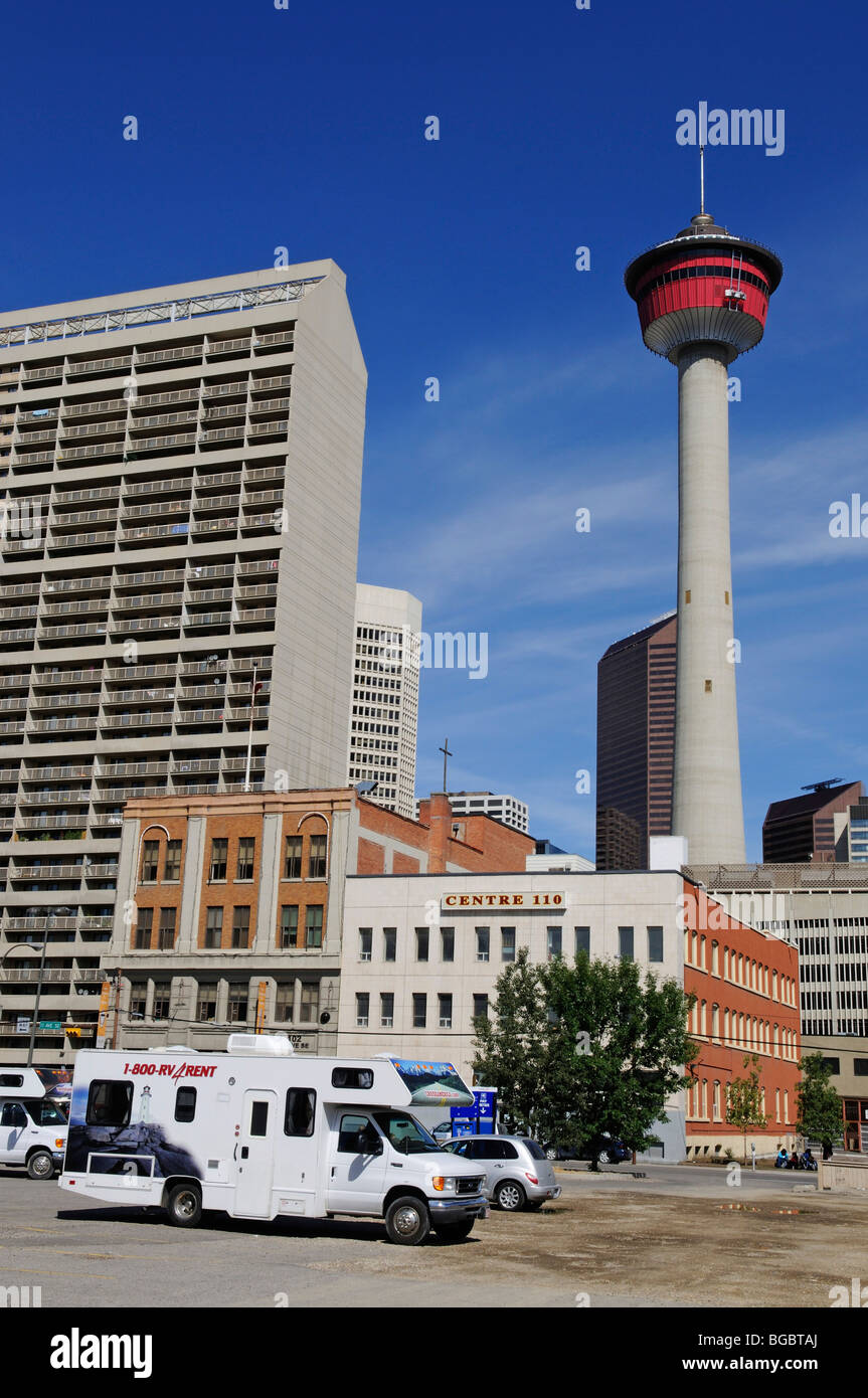 Wohnmobil, Calgary Tower, Calgary, Alberta, Kanada Stockfoto