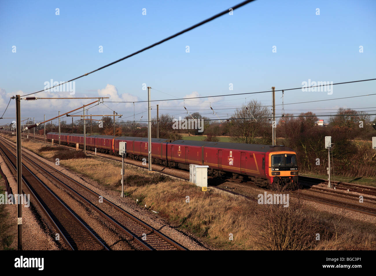 325001 royal Mail High-Speed Dieselmotor East Coast Main Line Railway Cambridgeshire England UK Stockfoto