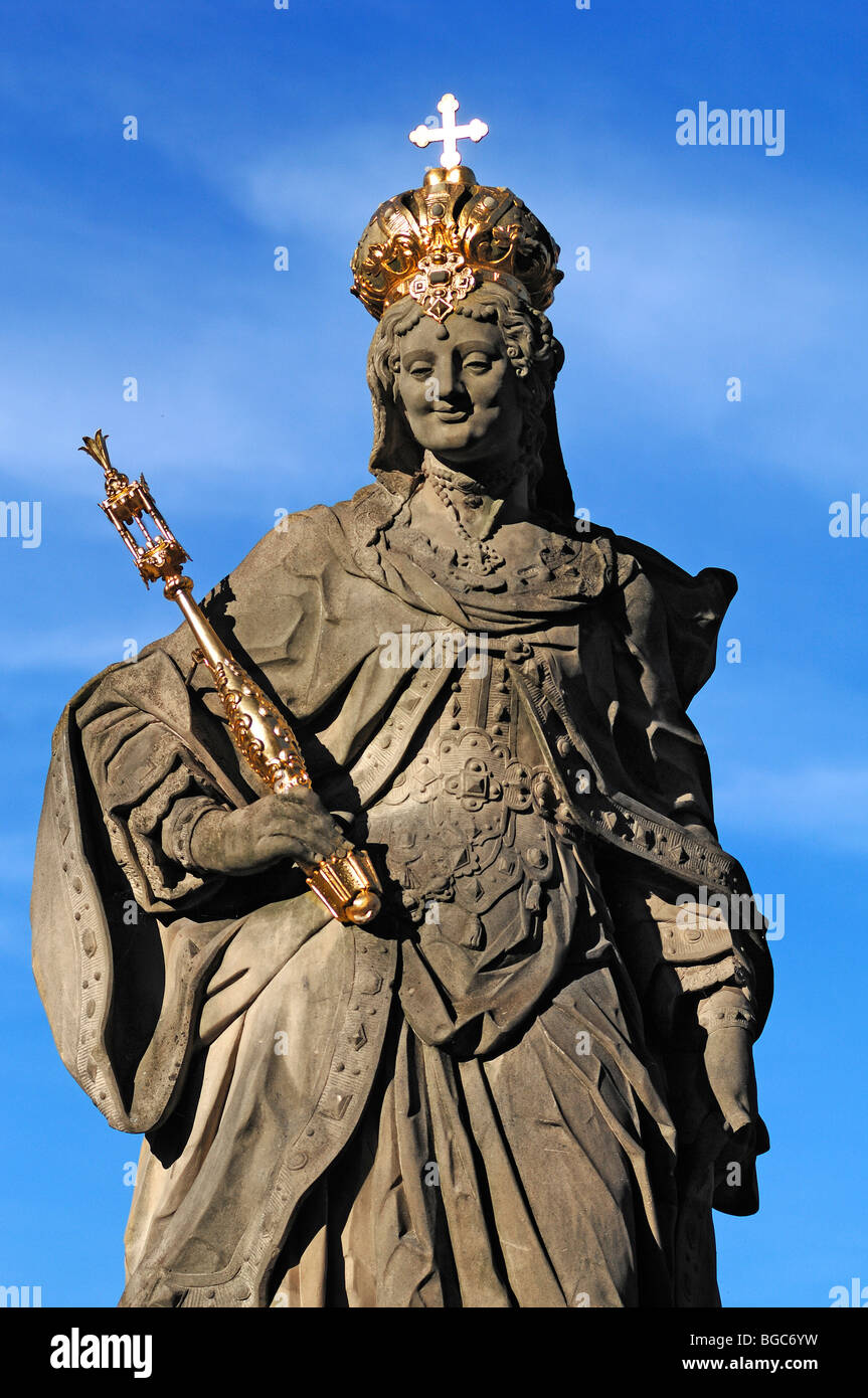 Detail der Statue der Kaiserin Cunigunde mit Krone und Zepter, unteren Bruecke, Bamberg, Upper Franconia, Bayern, Deutschland, E Stockfoto