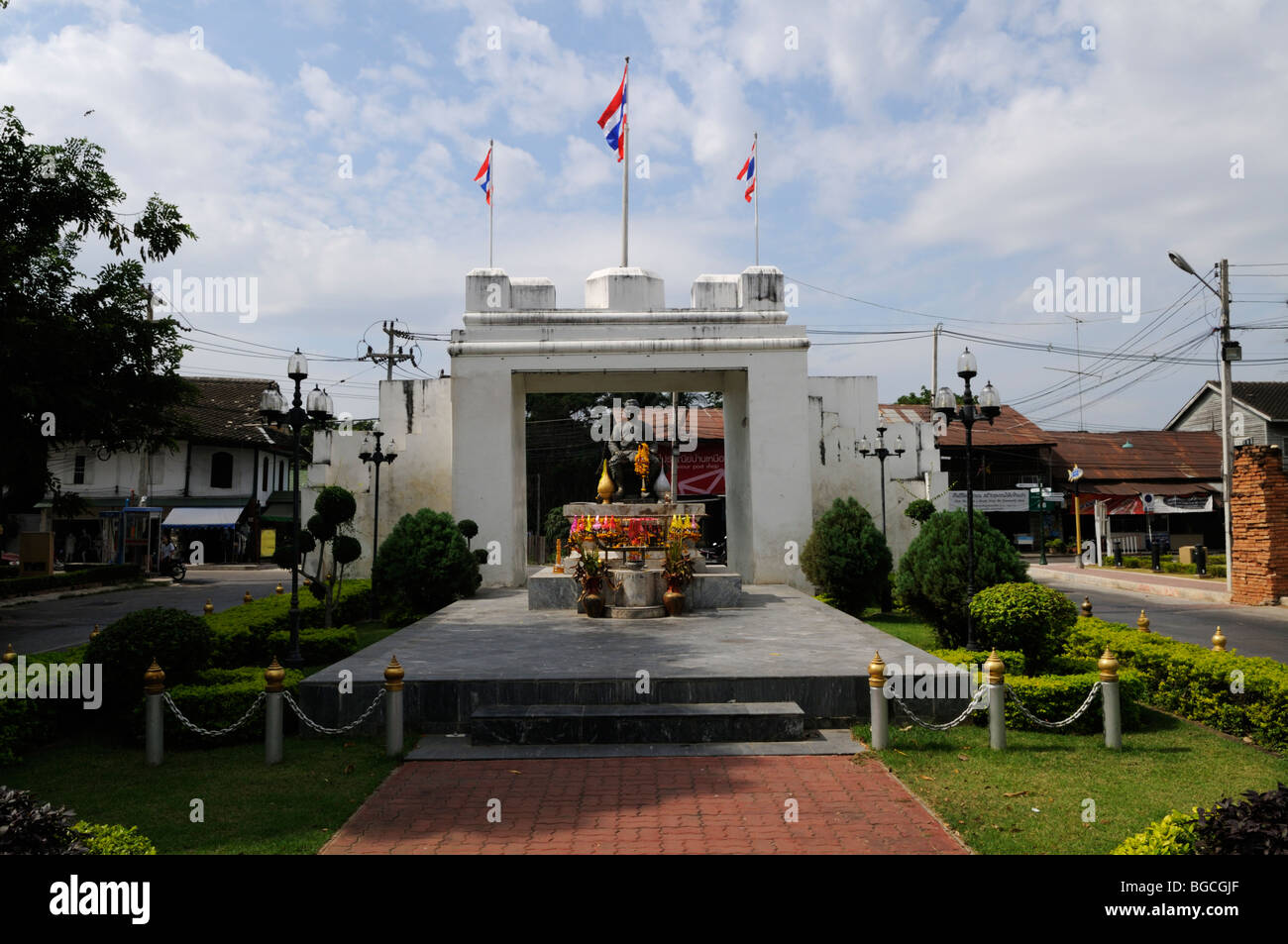 Thailand; Kanchanaburi;  Lak Meuang Schrein Stockfoto