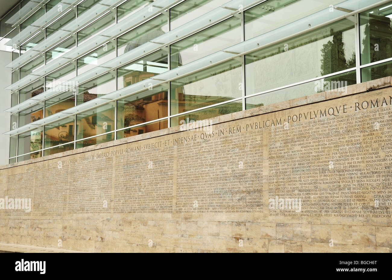 Außenansicht der Ara Pacis, Rom, Latium, Italien Stockfoto