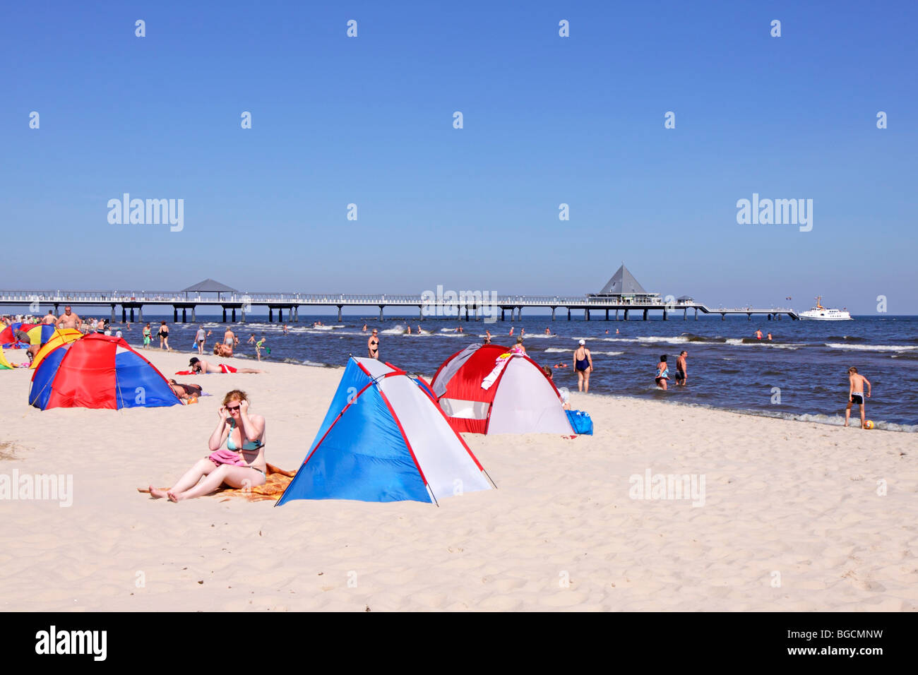 Heringsdorf-Strand und Pier, Insel Usedom, Mecklenburg-West Pomerania, Deutschland Stockfoto
